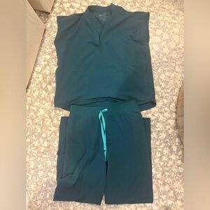 Teal Women's figs scrubs! Top is size medium bottoms are the Livingston size L!